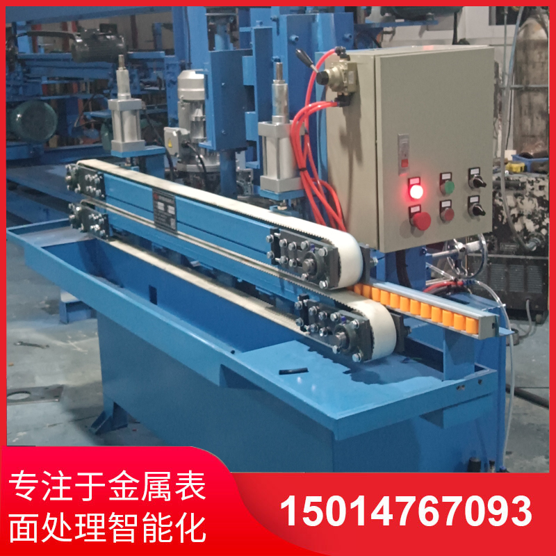 自(zi)動側(ce)麵(mian)砂光機供(gong)應(ying)